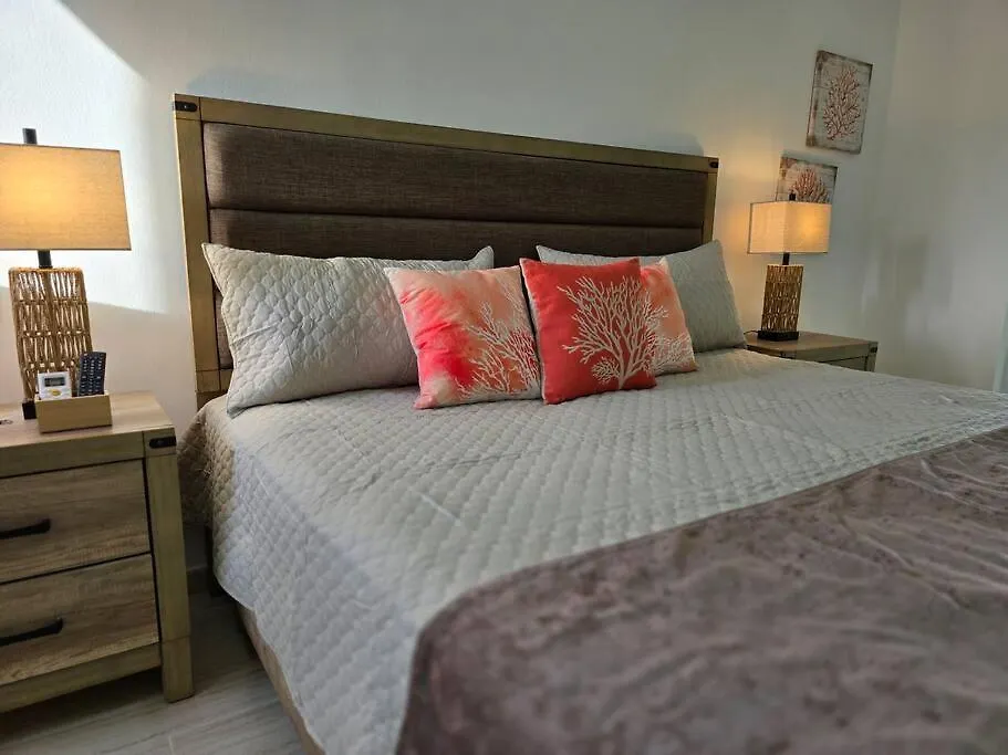 !!!New !!!Charming 2-2 Penthouse 2- 3 Min Walking To Bavaro Beach, El Cortecito- Solo A 2- 3 Min Caminando De La Playa 蓬塔卡纳 多米尼加共和国