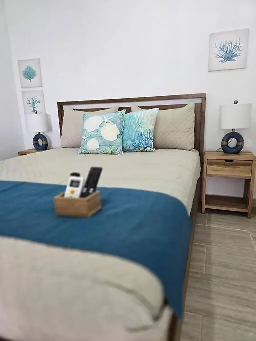 !!!New !!!Charming 2-2 Penthouse 2- 3 Min Walking To Bavaro Beach, El Cortecito- Solo A 2- 3 Min Caminando De La Playa 蓬塔卡纳