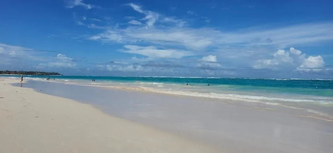 !!!New !!!Charming 2-2 Penthouse 2- 3 Min Walking To Bavaro Beach, El Cortecito- Solo A 2- 3 Min Caminando De La Playa 蓬塔卡纳 公寓
